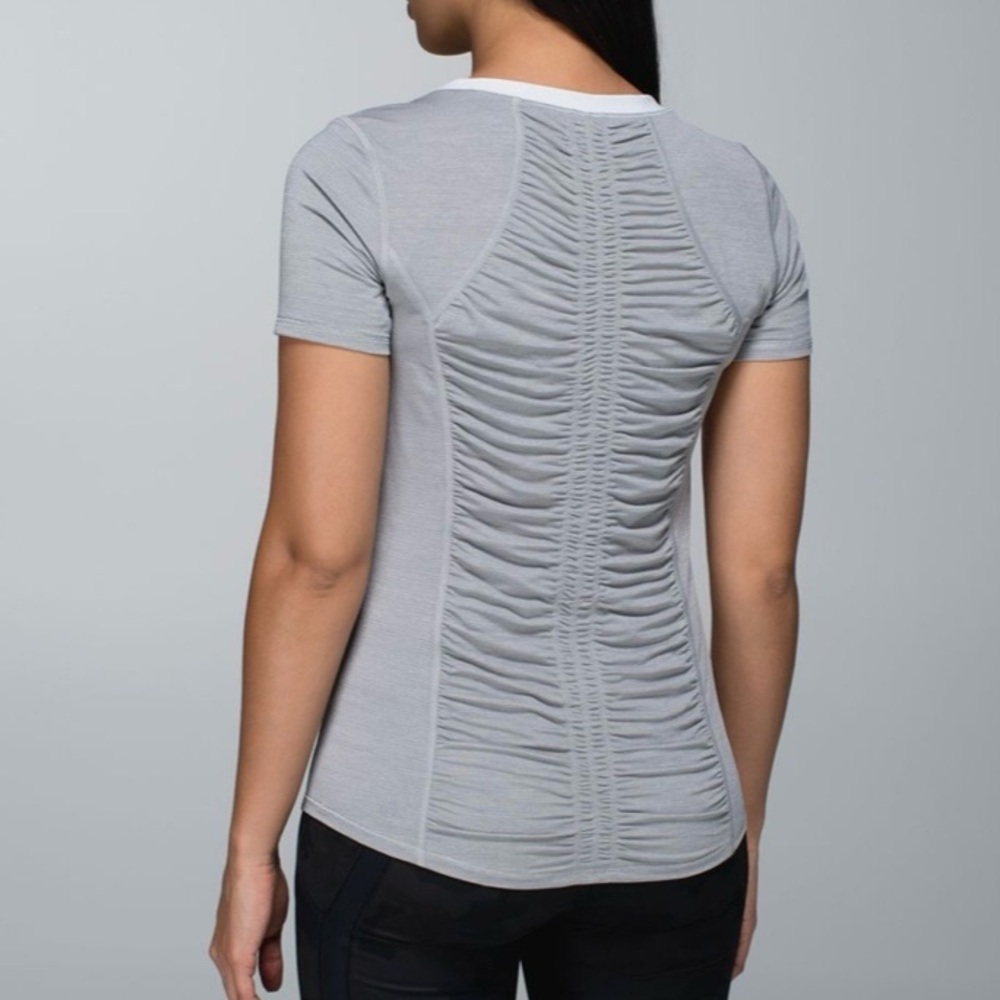 Lululemon Runner Up Short Sleeve Sweat Life V Neck Size S / M Athletic Gym